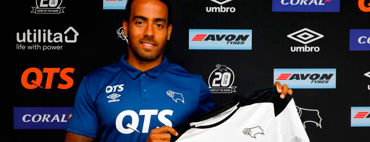 huddlestone-01.jpg